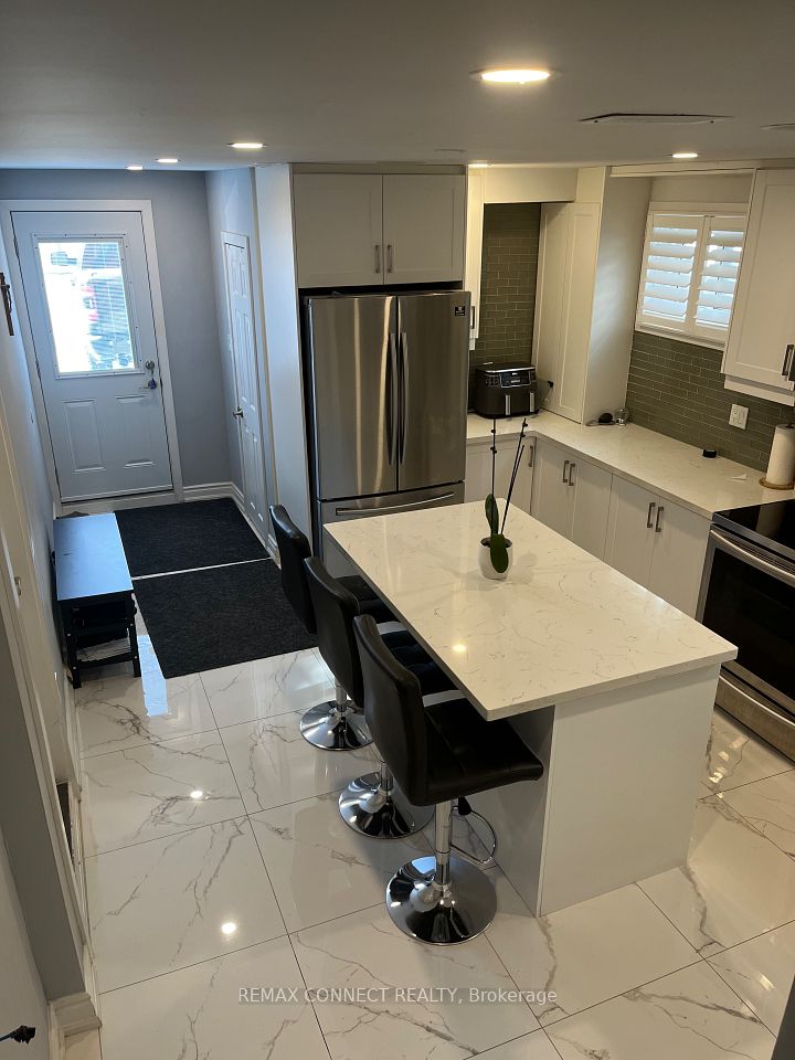 Duplex at 685 Westshore Boulevard S 1, Pickering, ON L1W 3G2, Pickering