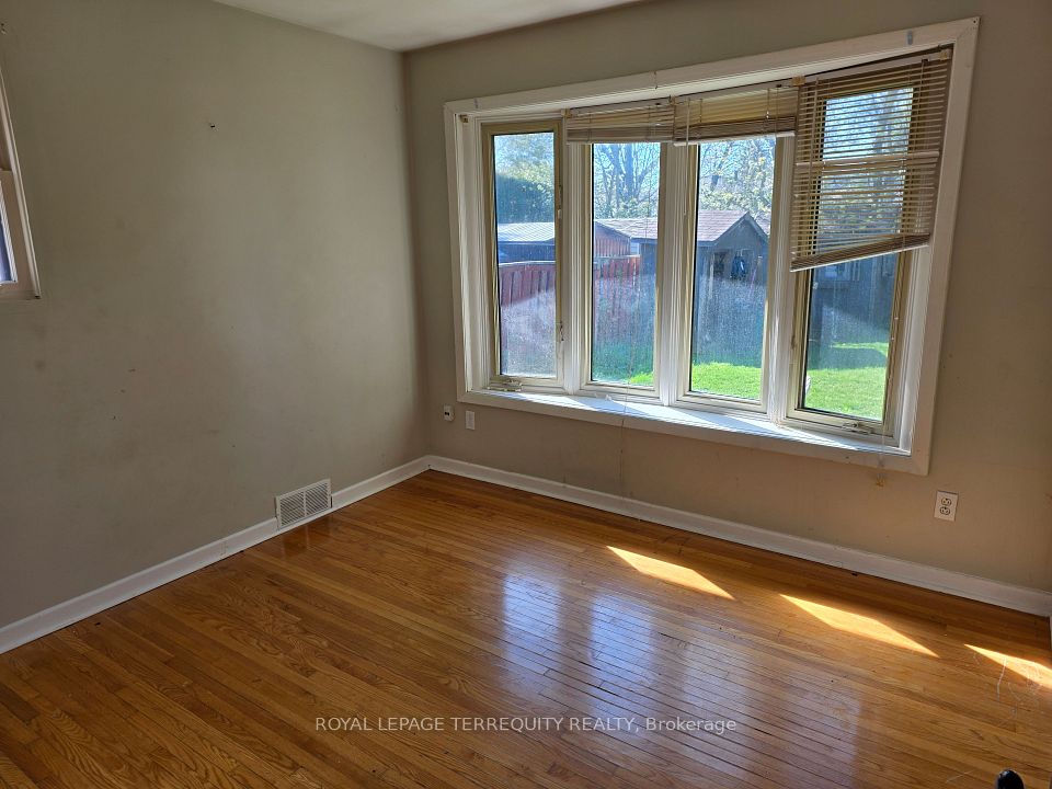 Detached at 319 Hillcroft Street Main, Oshawa, ON L1G 2M1, Oshawa