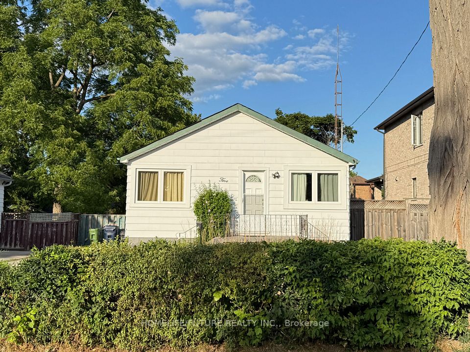 Detached at 5 Weir Crescent, Toronto E10, ON M1E 3A8, Toronto E10
