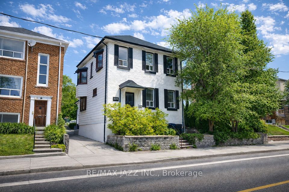 Detached at 118 Eastwood Road 3, Toronto E02, ON M4L 2C9, Toronto E02