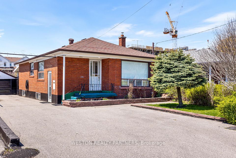 102 Cleta Drive, Toronto, ON M1K 3G7 at 102 Cleta Drive, Toronto, ON M1K 3G7, Toronto E04, ON, M1K 3G7