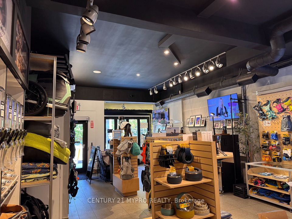 2010 Queen Street E, Toronto, ON M4L 1J3