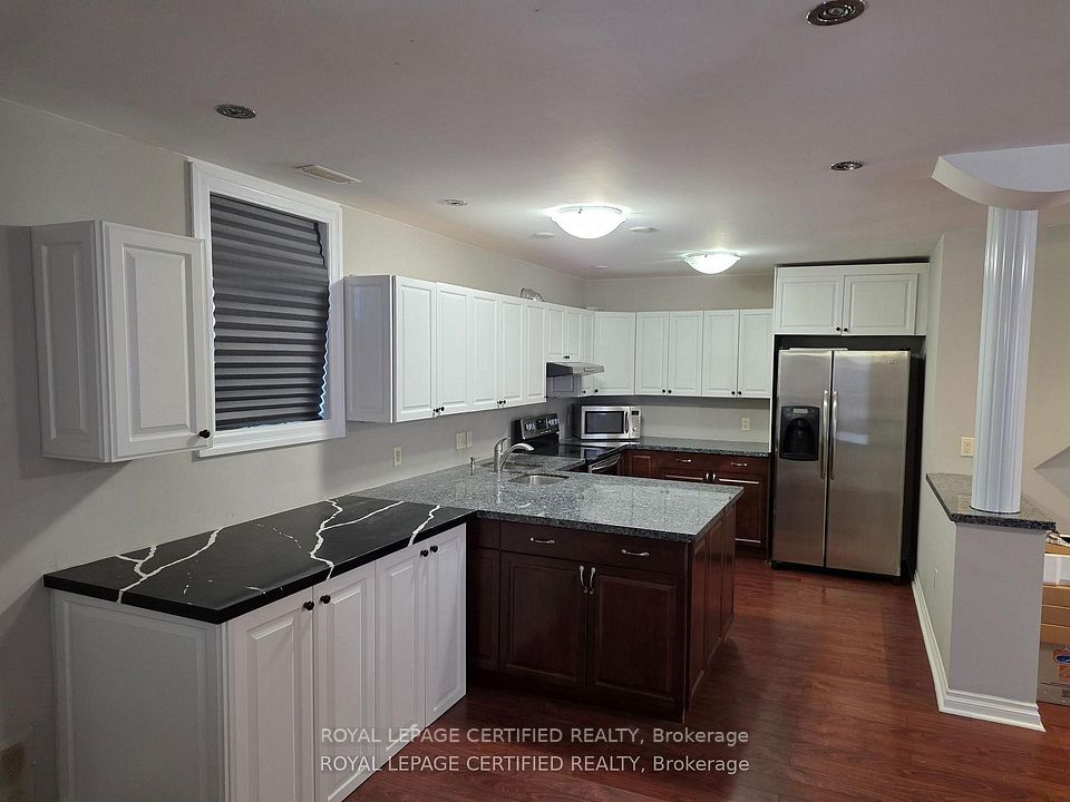Detached at 12 Fabrizio Court, Whitby, ON L1M 2J1, Whitby