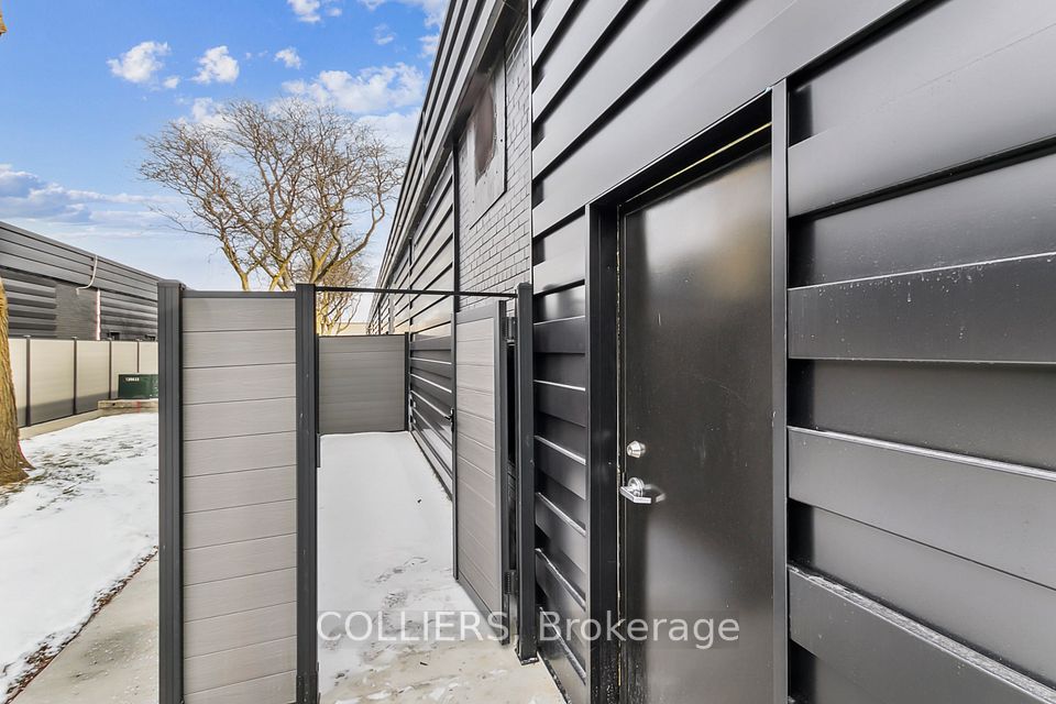 777 Warden Avenue 308, Toronto E04, ON M1L 4C3