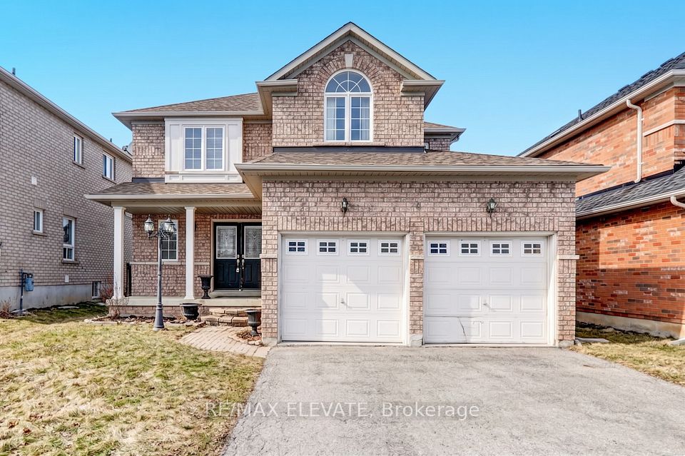 Detached at 4 Pardon Avenue E, Whitby, ON L1P 1V1, Whitby