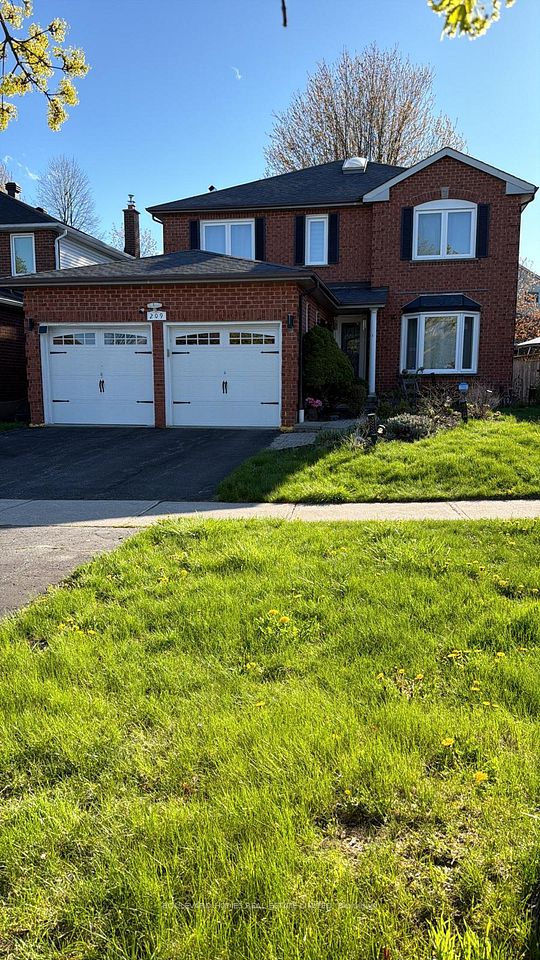 Detached at 209 Bassett Boulevard, Whitby, ON L1R 1S4, Whitby