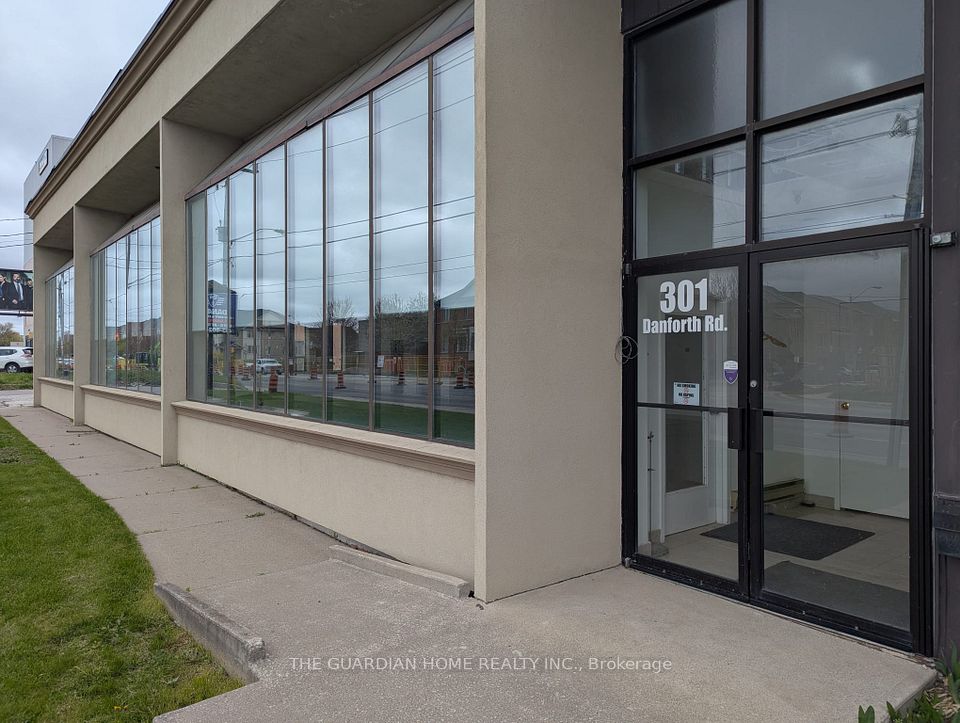 301 Danforth Road 1, Toronto E04, ON M1L 3X2