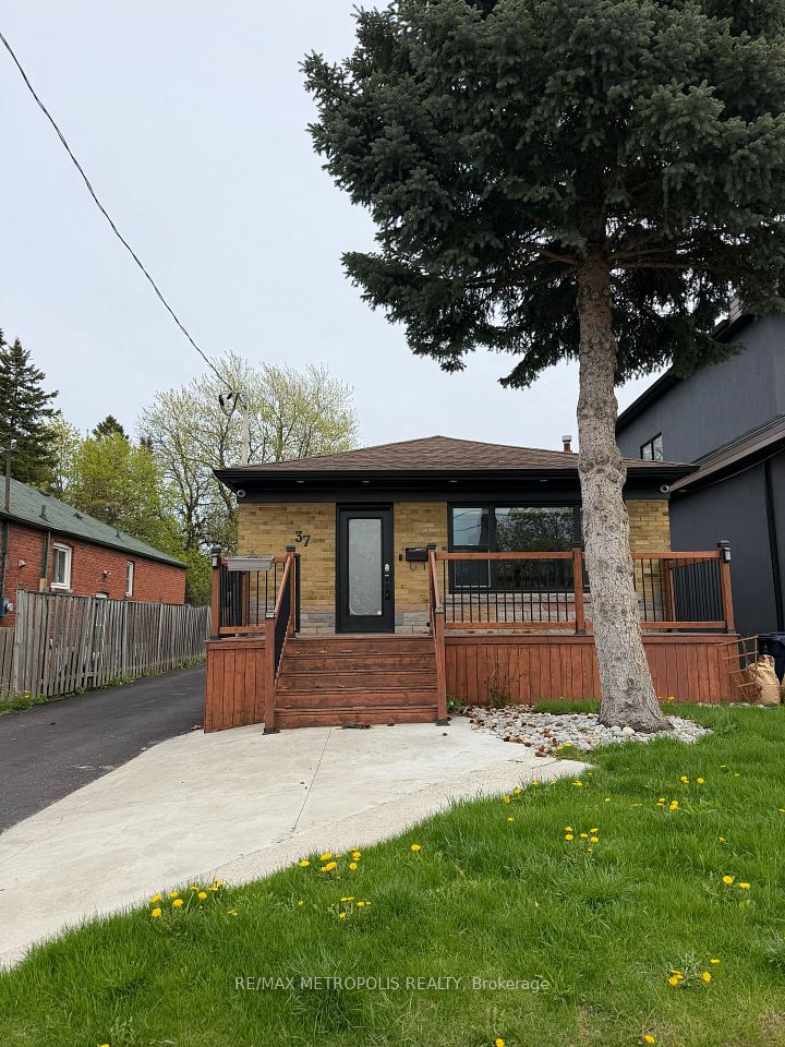 37 Lynvalley Crescent, Toronto, ON M1R 2V1 at 37 Lynvalley Crescent, Toronto, ON M1R 2V1, Toronto E04, ON, M1R 2V1