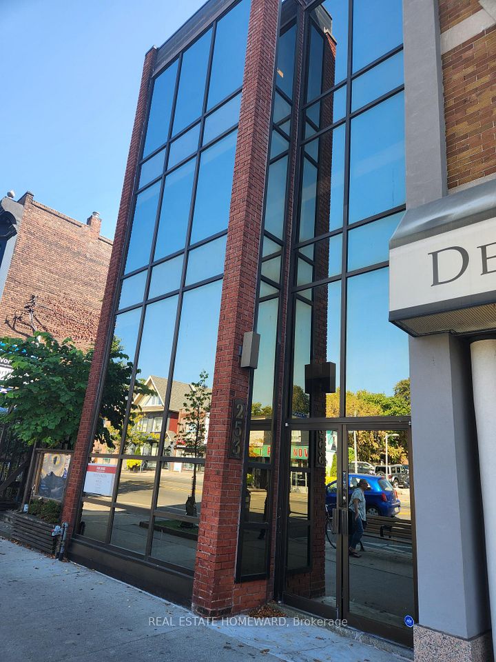 253 Danforth Avenue 100A, Toronto E01, ON M4K 1N2