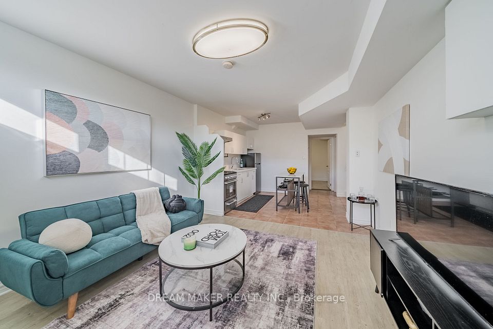 Att/Row/Townhouse at 207 Cabot Street, Oshawa, ON L1J 5S2, Oshawa