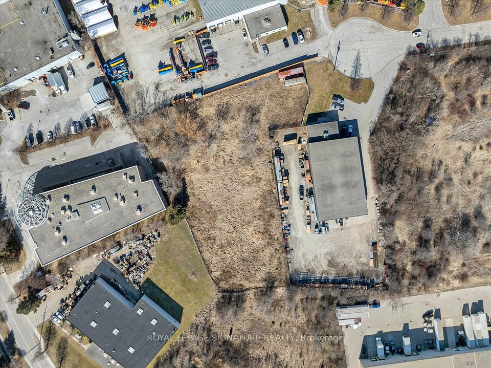 10 Chisholm Court, Ajax, ON L1S 4N8