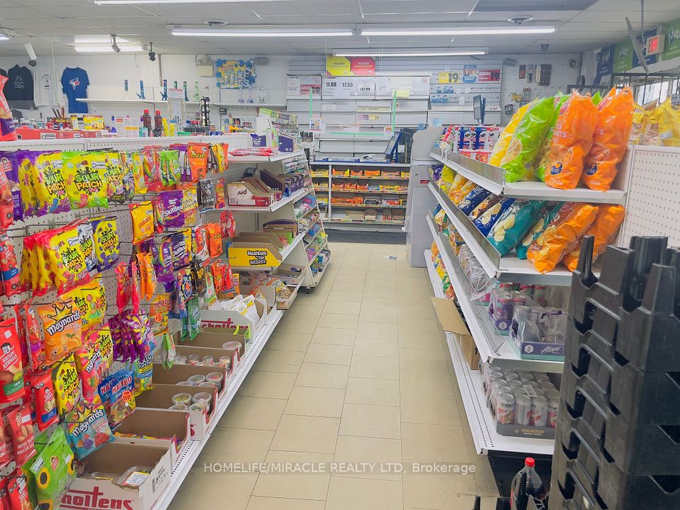 219 Nonquon Road, Oshawa, ON L1G 3S8