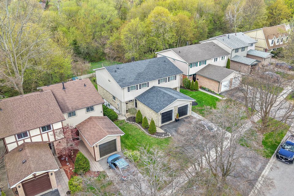 Semi-Detached at 504 Camelot Drive, Oshawa, ON L1K 1K2, Oshawa