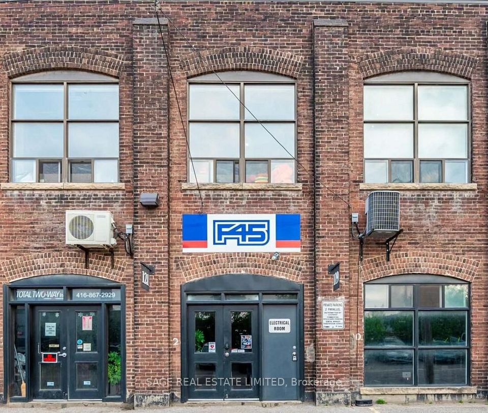 19 DICKENS Street, Toronto E01, ON M4M 1T8