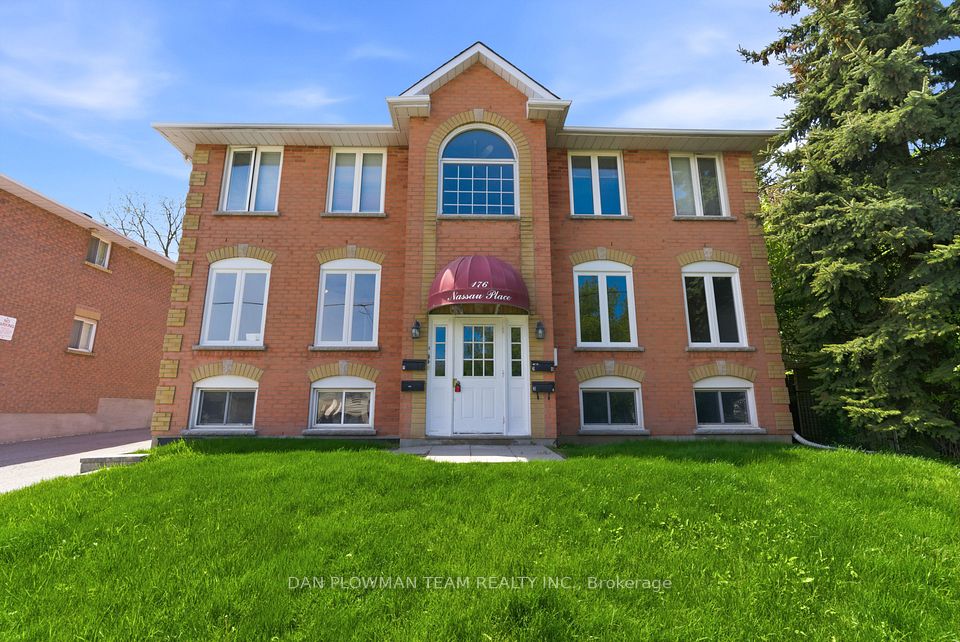 176 Nassau Street, Oshawa, ON L1J 4A5