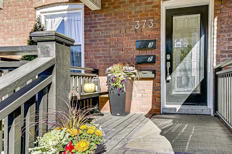373 Woodbine Avenue, Toronto E02, ON M4L 3P7
