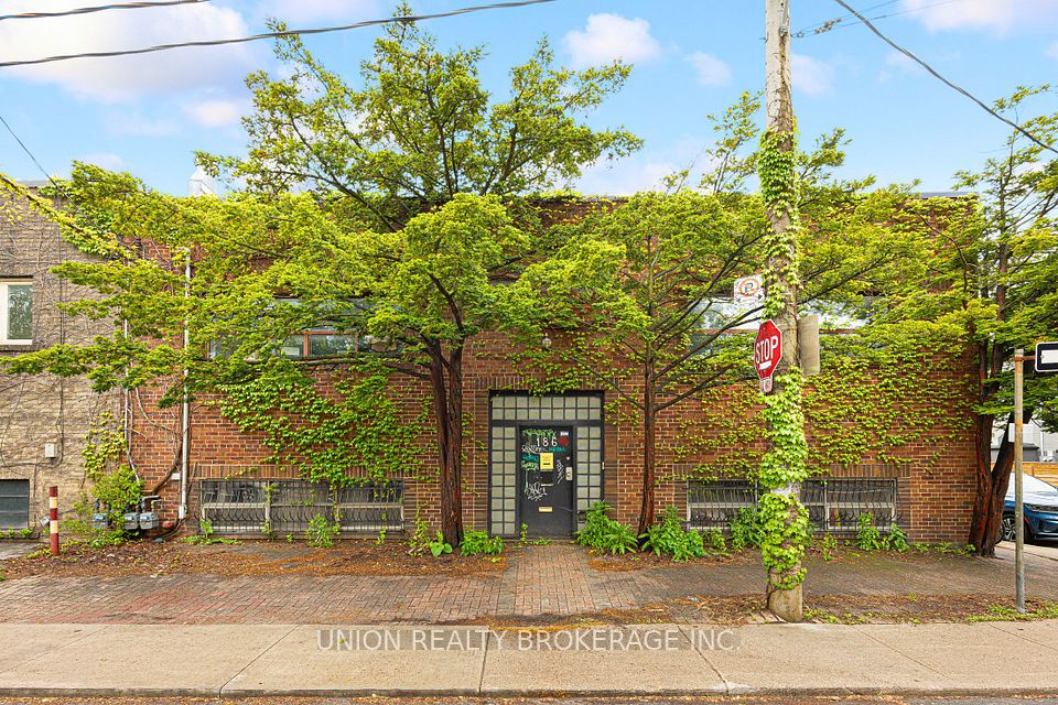 186 Munro Street, Toronto E01, ON M4M 2B9