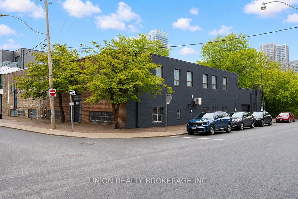 186 Munro Street, Toronto E01, ON M4M 2B9