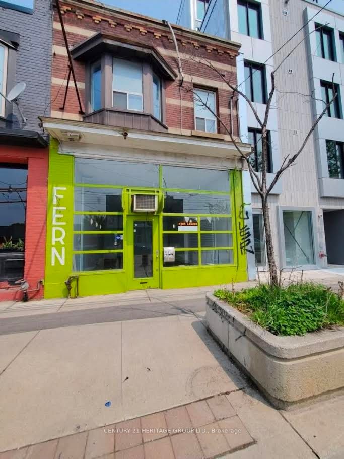1596 Queen Street E, Toronto E01, ON M4L 1E5
