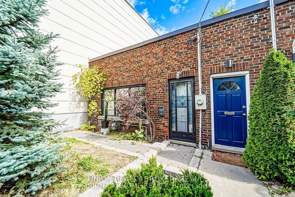 303 Coxwell Avenue, Toronto, ON M4L 3B5 at 303 Coxwell Avenue, Toronto, ON M4L 3B5, Toronto E02, ON, M4L 3B5