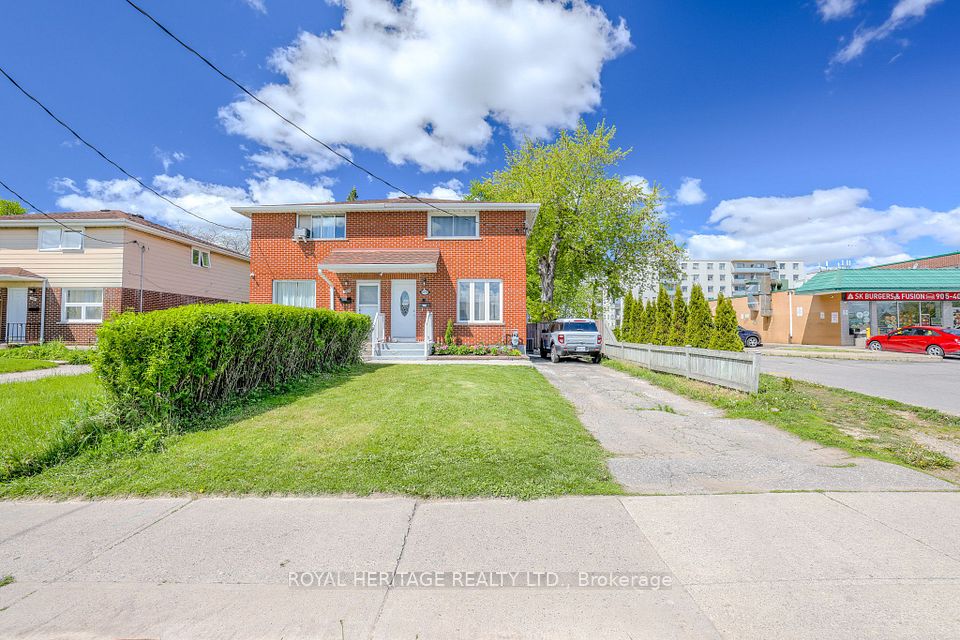 Semi-Detached at 1092 Cedar Street, Oshawa, ON L1J 3R9, Oshawa