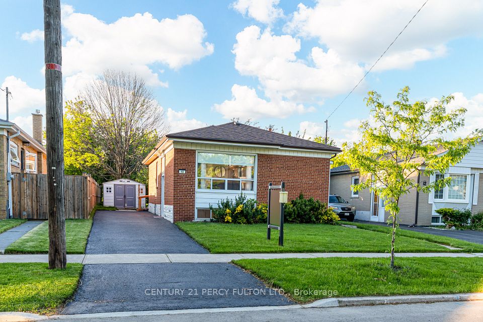 10 Mendip Crescent, Toronto, ON M1P 1Y4 at 10 Mendip Crescent, Toronto, ON M1P 1Y4, Toronto E04, ON, M1P 1Y4