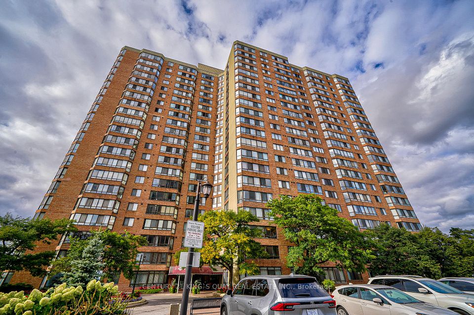 25 Bamburgh Circle 1732, Toronto E05, ON M1W 3W2