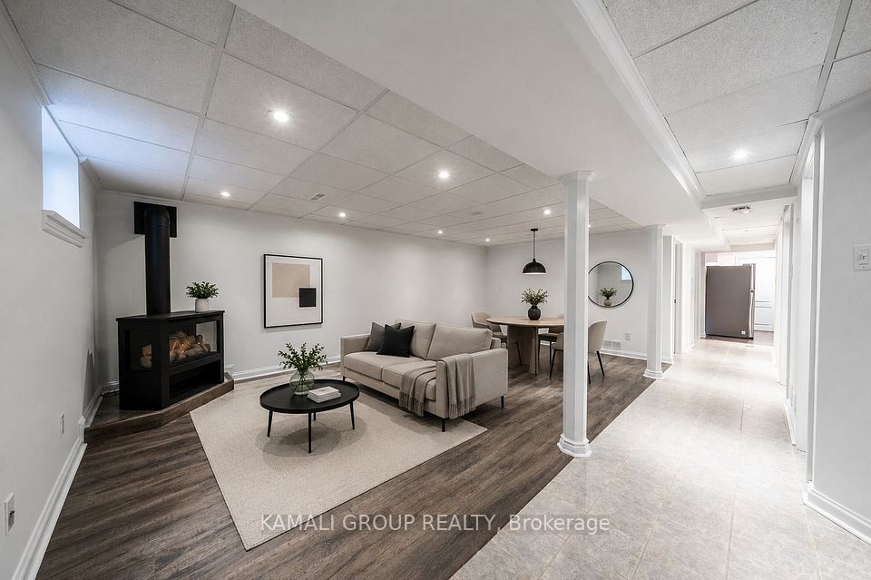 Detached at 714 Gilbert Street W BSMT, Whitby, ON L1N 1S2, Whitby