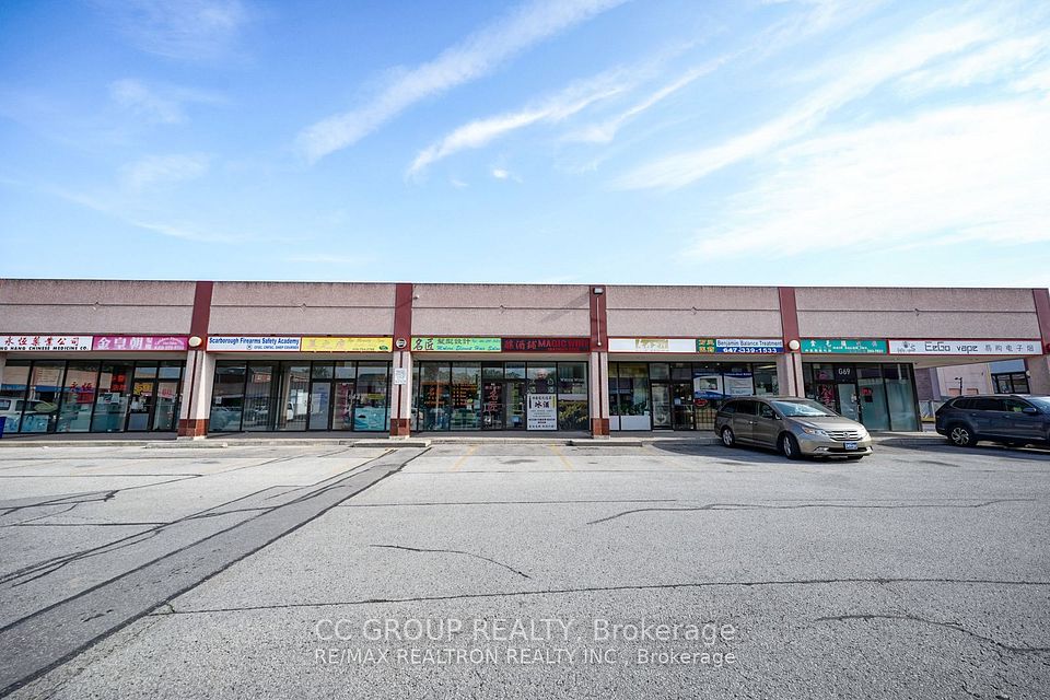 8 Glen Watford Drive 65, Toronto E07, ON M1S 2C1