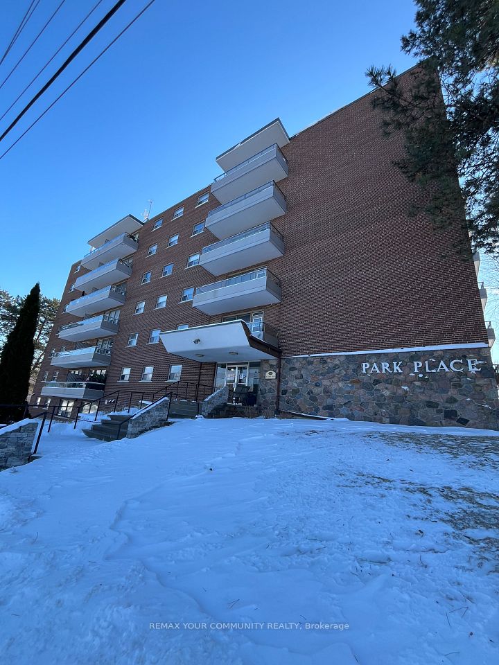 Multiplex at 199 Hillcroft Street 147, Oshawa, ON L1G 2L7, Oshawa