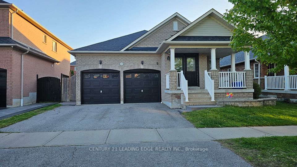 Detached at 29 Pardon Avenue, Whitby, ON L1P 1V1, Whitby