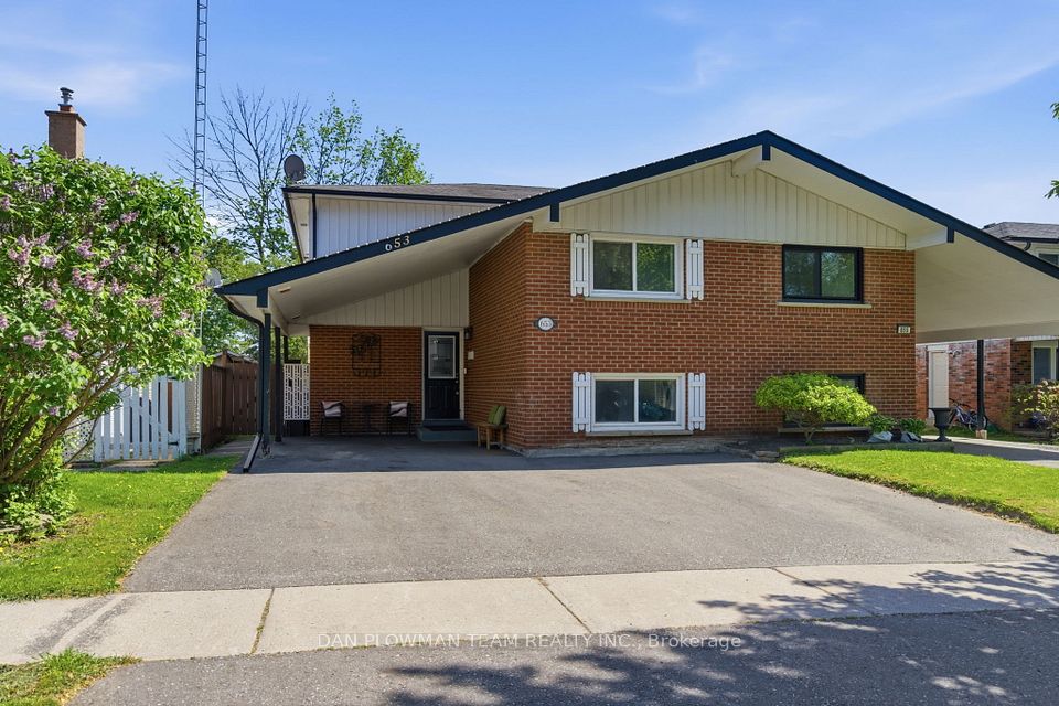 Semi-Detached  at 653 Berwick Crescent, Oshawa, ON L1J 3E6, Oshawa