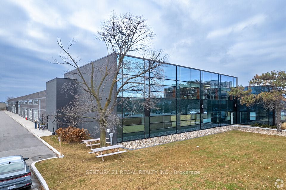 1550 Birchmount Road 202, Toronto E04, ON M1P 2H1