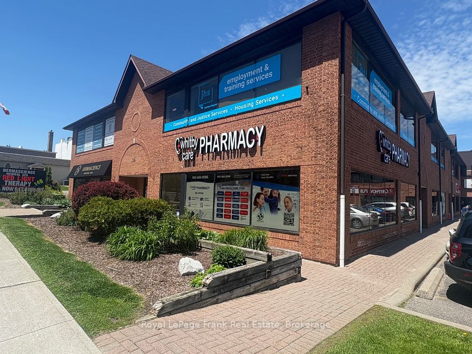 114 Dundas Street E 206, Whitby, ON L1N 2H7
