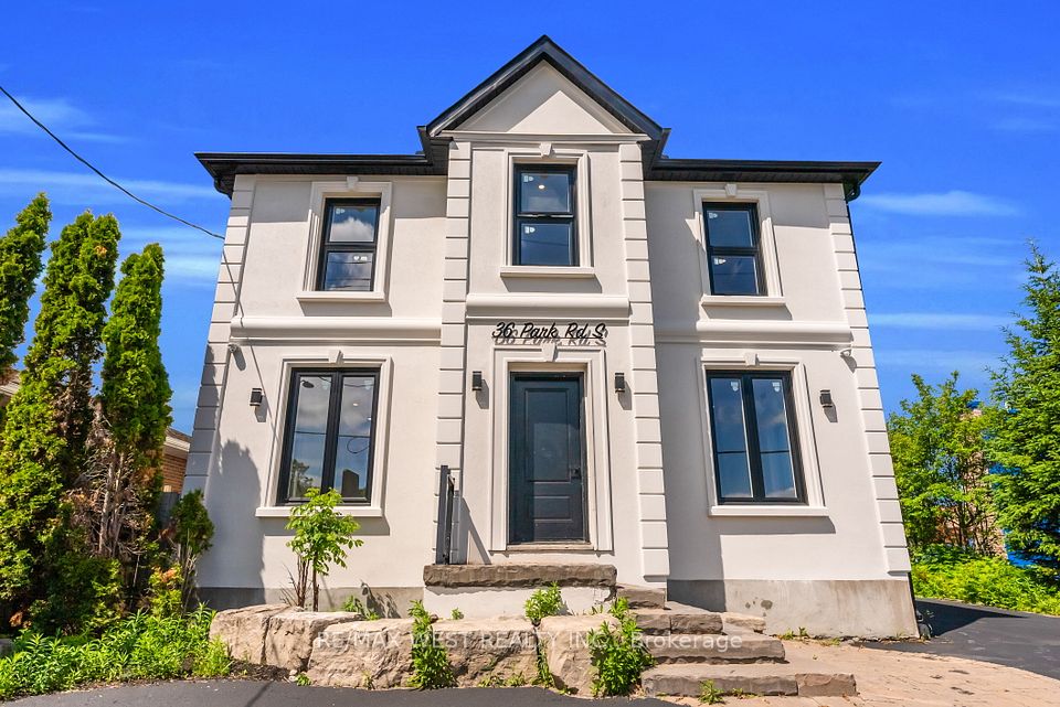 36 Park Road S 4, Oshawa, ON L1J 4G8