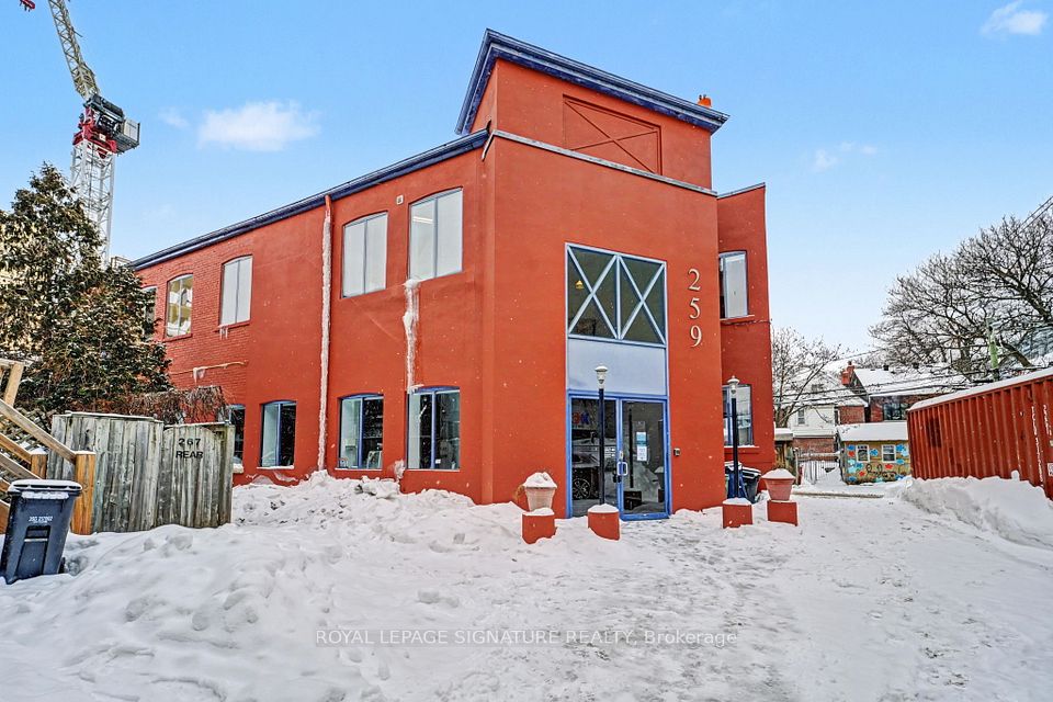 259 Danforth Avenue Office D, Toronto E01, ON M4K 2X4