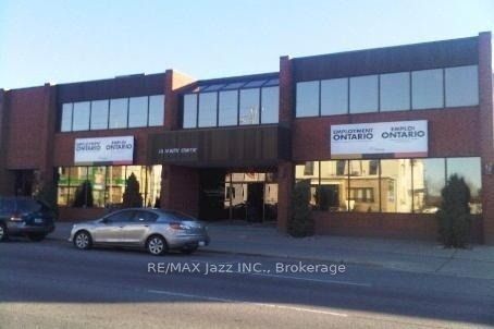 111 Simcoe Street N 202, Oshawa, ON L1G 4S4