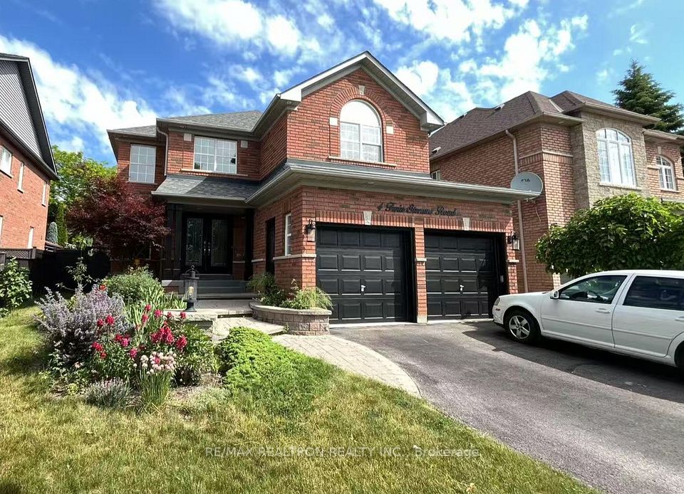 Detached at 4 Twin Streams Road (1 Bedroom), Whitby, ON L1P 1P1, Whitby