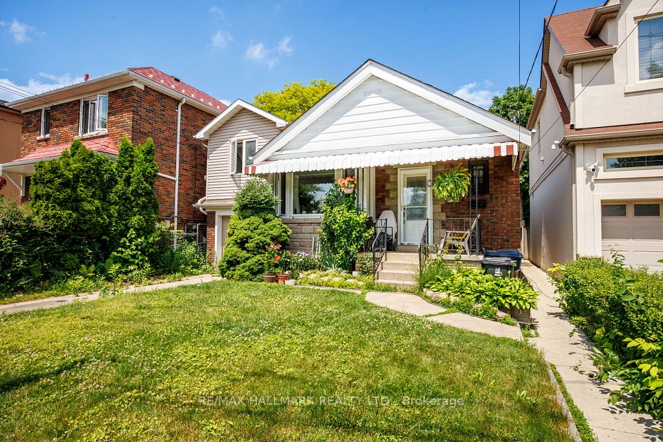 8 Davies Crescent, Toronto, ON M4J 2X5 at 8 Davies Crescent, Toronto, ON M4J 2X5, Toronto E03, ON, M4J 2X5
