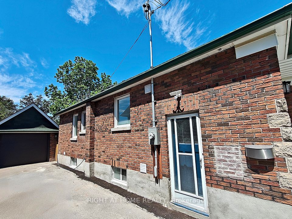Detached at 92 Cadillac Avenue S Basement, Oshawa, ON L1H 5Z2, Oshawa