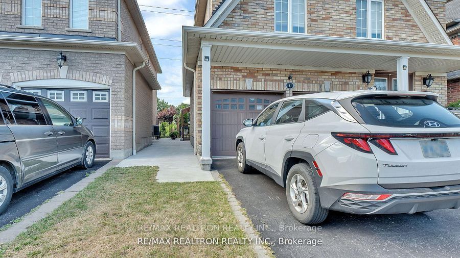 Detached at 4 Oceanpearl Crescent, Whitby, ON L1N 8Y5, Whitby