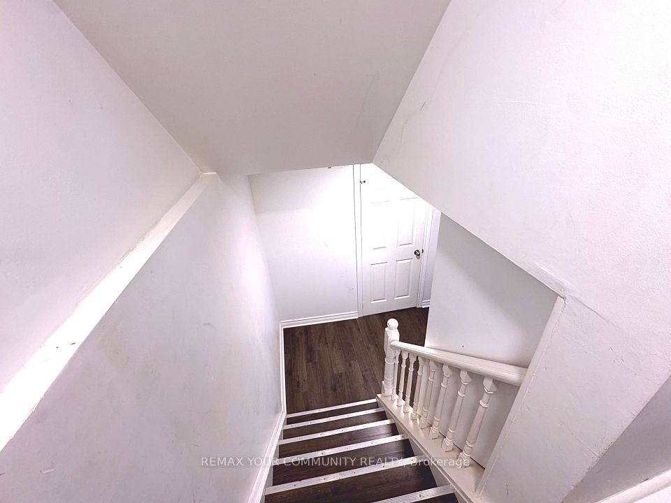 Detached at 1564 Marshcourt Drive Lower, Pickering, ON L1V 6G2, Pickering