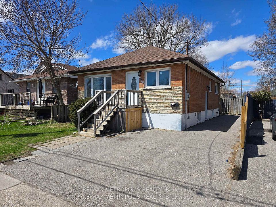 Detached at 238 Toronto Avenue, Oshawa, ON L1H 3C1, Oshawa
