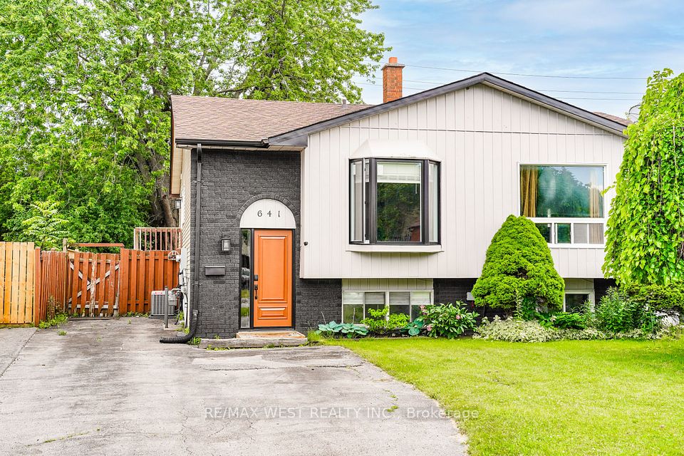 Semi-Detached  at 641 Deauville Court, Oshawa, ON L1K 1R1, Oshawa