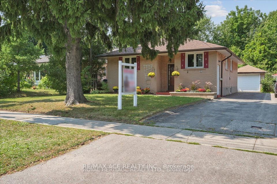 Detached at 26 Oakridge Drive Bsmt, Toronto E08, ON M1M 2A4, Toronto E08