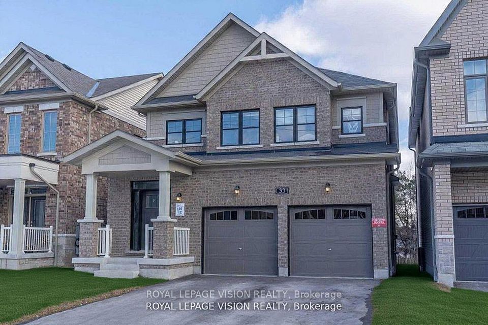 Detached at 33 Bremner Street #Main, Whitby, ON L1R 1W5, Whitby