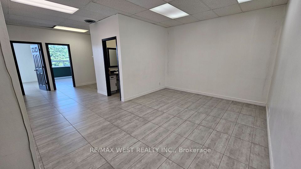 174 Harwood Avenue 206, Ajax, ON L1S 2H6