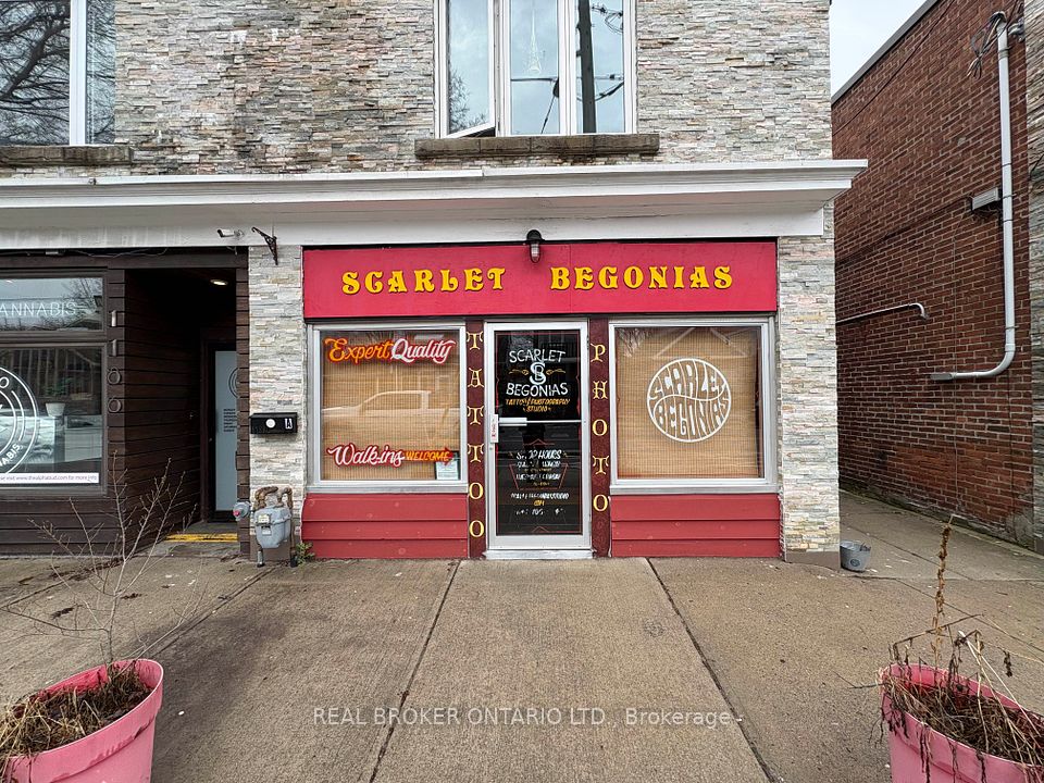 1188 Woodbine Avenue, Toronto, ON M4C 4E2