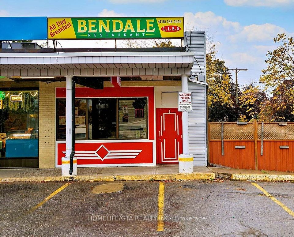 3264 Lawrence Avenue E, Toronto, ON M1H 1A4