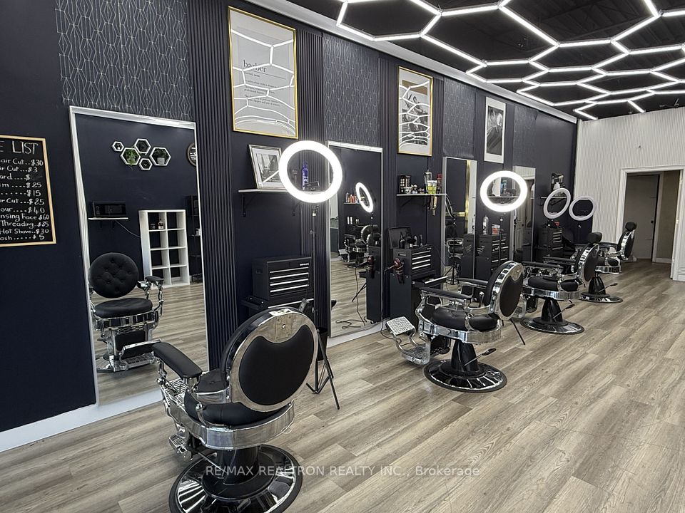 1196 Kennedy Road, Toronto, ON M1P 2L1